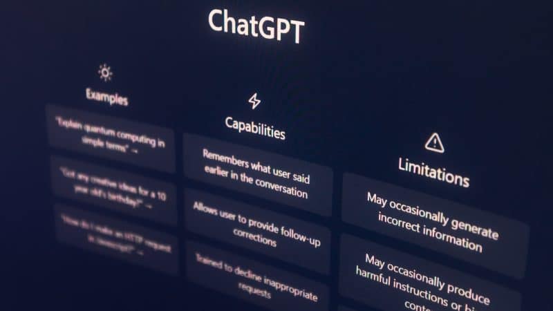 Quelles sont les fonctionnalités clés de ChatGPT qui le distinguent des autres chatbots ?
